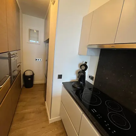 Modern 1-bedroom With Sea View In T92 Ostenda