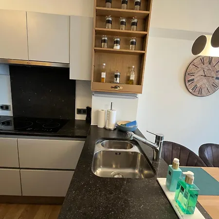 Appartamento Modern 1-bedroom With Sea View In T92